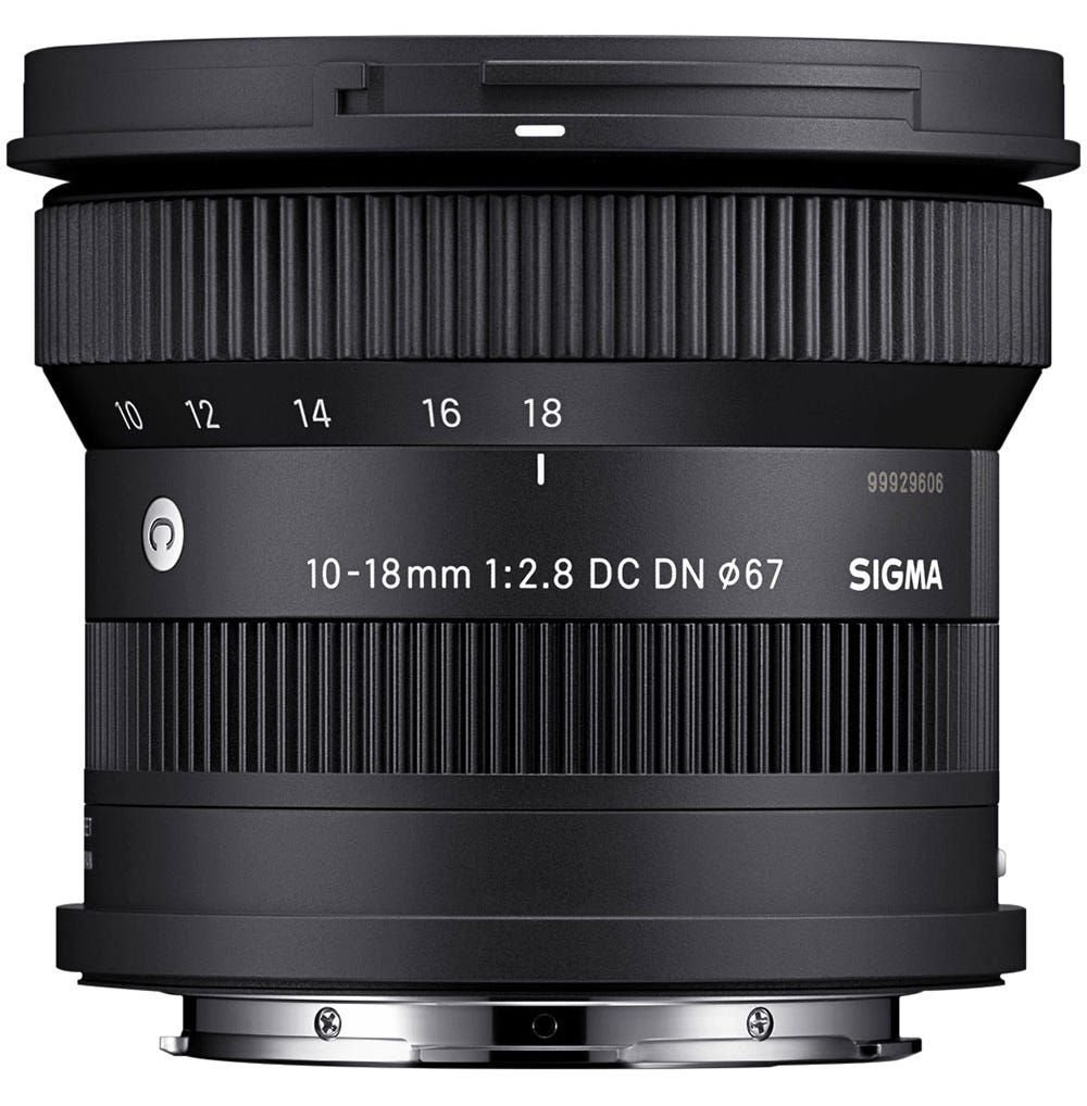 Professional camera lens for landscapes and portraits in Pakistan