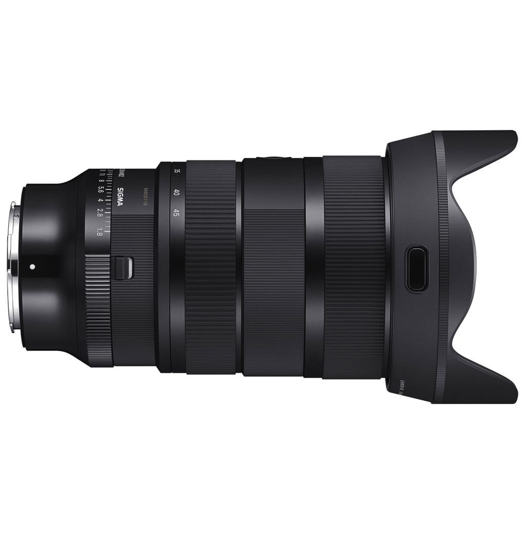 Sigma 28-45MM F1.8 DG DN A Lens - Close-up of the aperture and lens coating for optimal performance